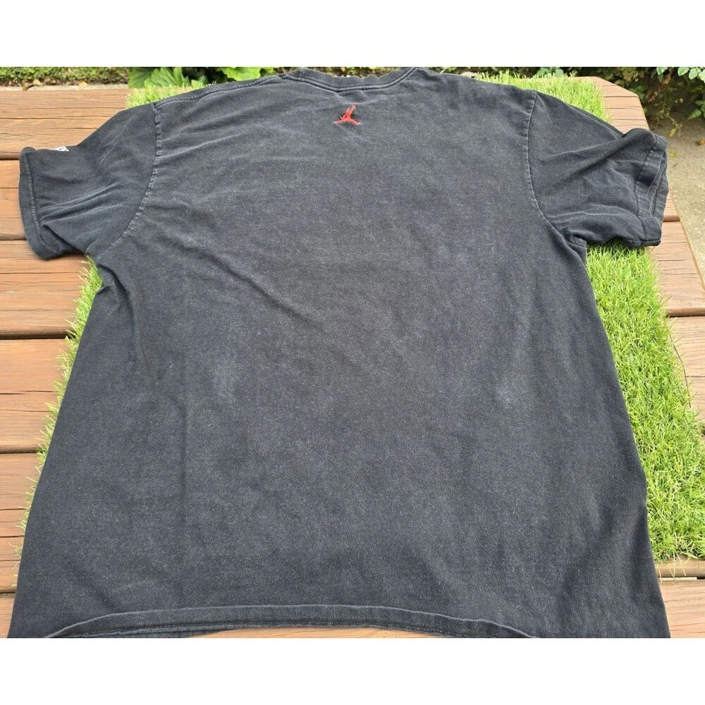 Vintage Air Jordan Wings Graphic T Shirt Mens XL Cotton Y2K 2000s Red Logo Black
